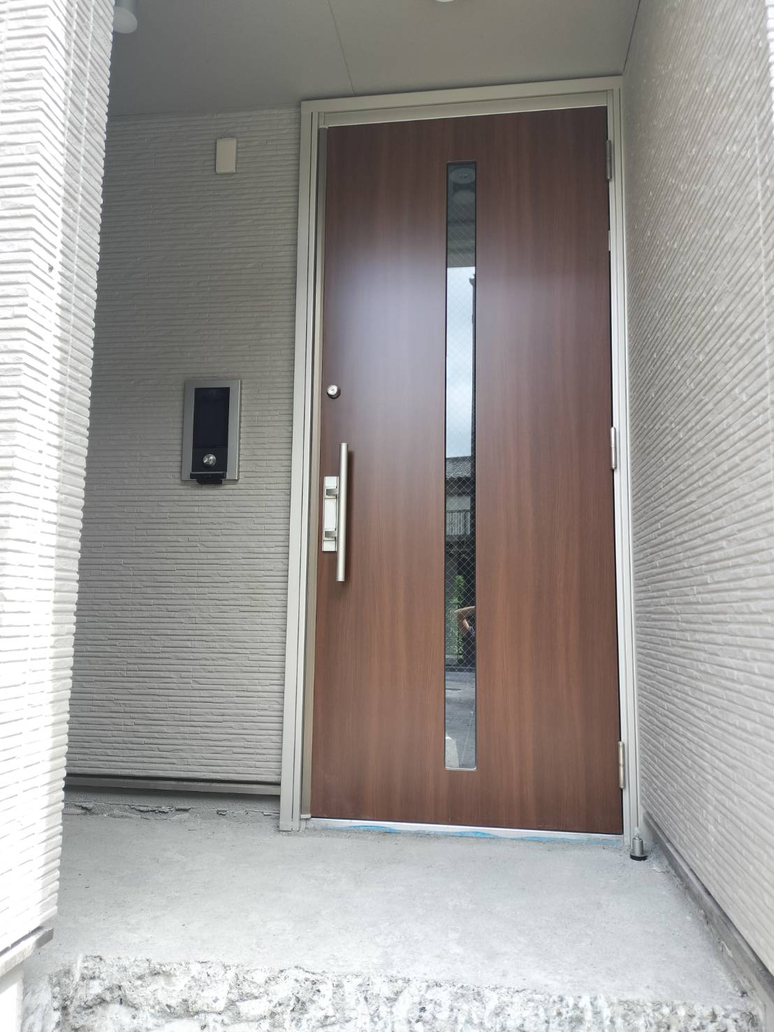 玄関　安心のオートロック