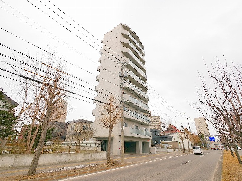 建物外観　物件名【FERIO新札幌】とお伝え下さい！
