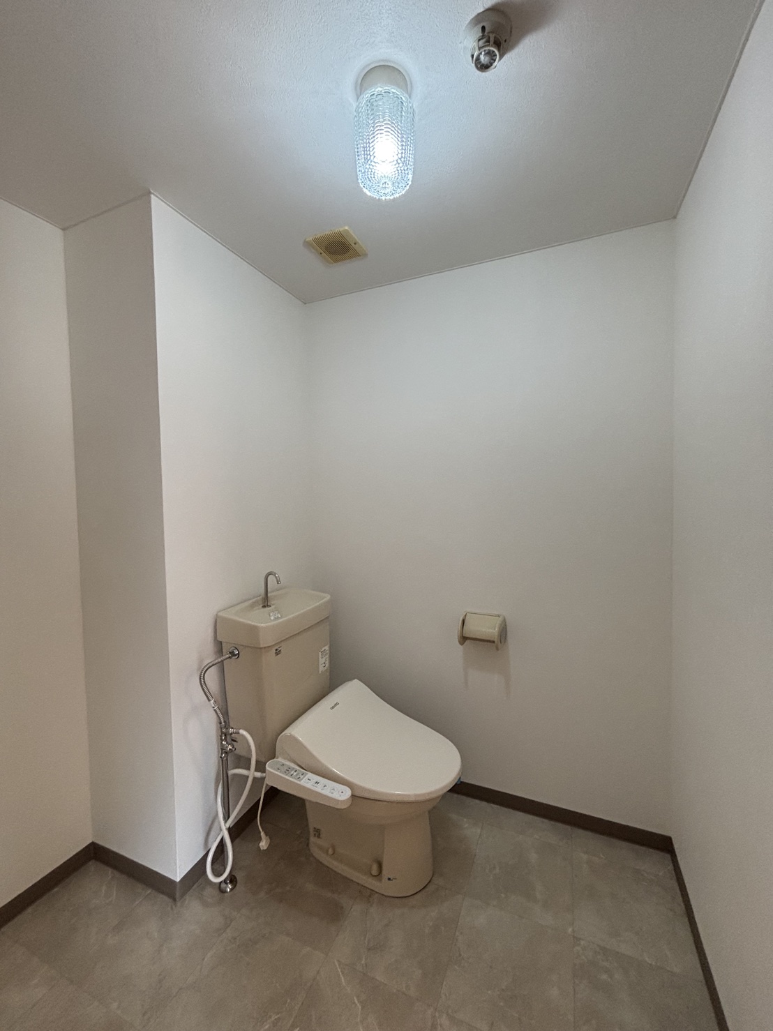 マンション紅花のトイレ写真