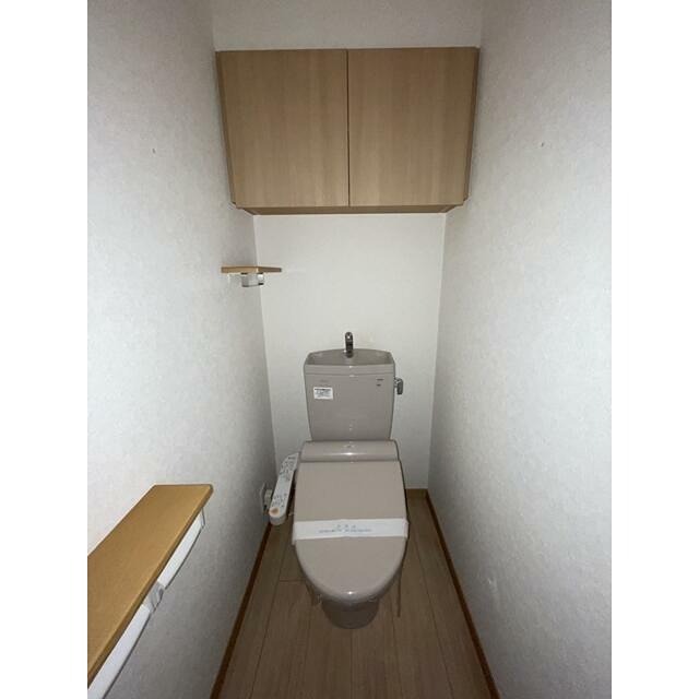 トイレ　※同仕様写真含む