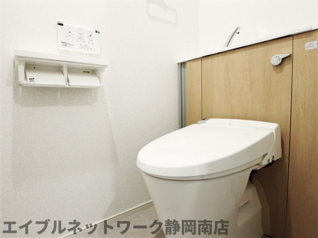 トイレ　シンプルで使いやすいトイレです