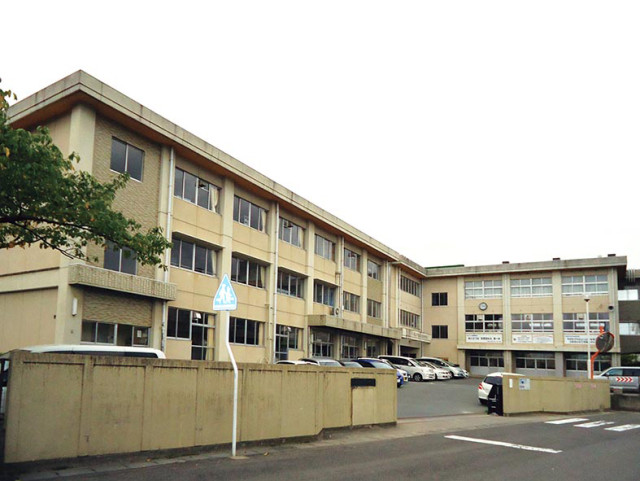 中学校　福島市立北信中学校（中学校）まで2100m