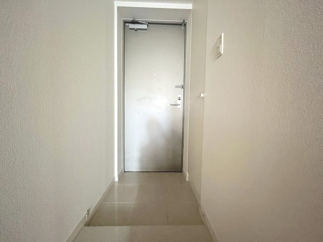 玄関　※別部屋参照写真