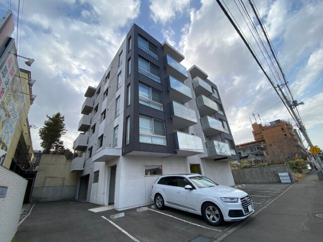 建物外観　札幌市中央区宮の森３条Ｍ－ＳＥＬＥＣＴＩＯＮ．ＳＴＥＬＬＡ