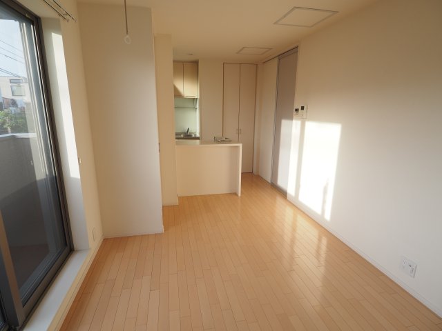 居室・リビング　同物件別部屋参考写真