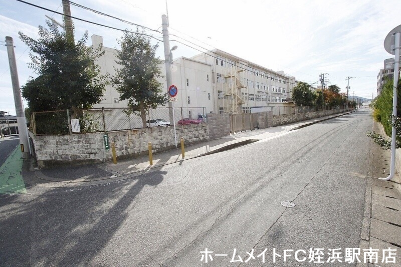 中学校　原北中学校（中学校）まで554m