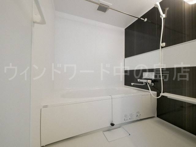 バス・シャワールーム　詳細は、ウィンドワード中の島までご相談下さい。