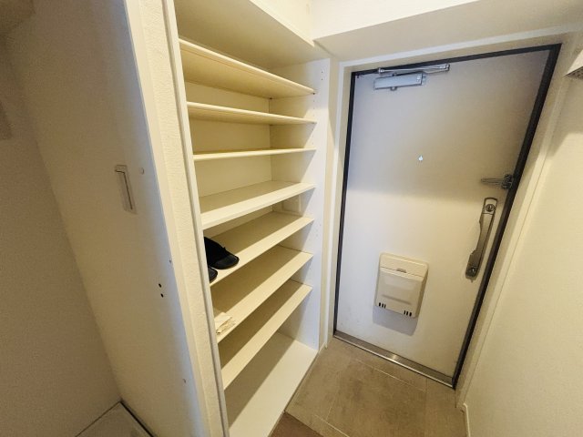 玄関　＊別部屋参照