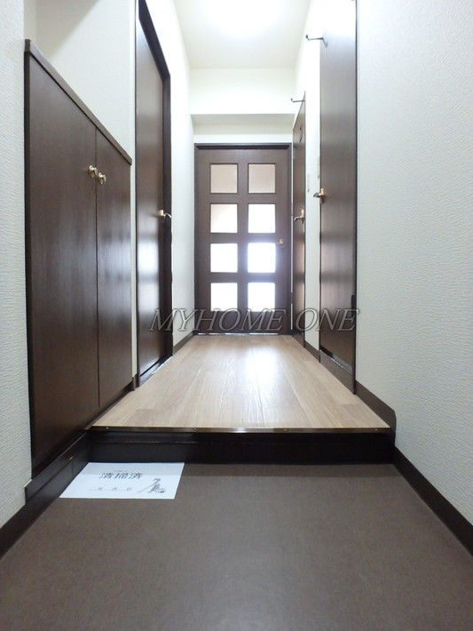 玄関　玄関ホール