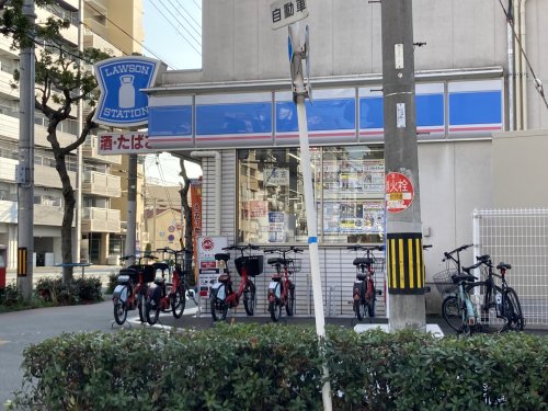 コンビニ　ローソン 東小橋二丁目店（コンビニ）まで65m