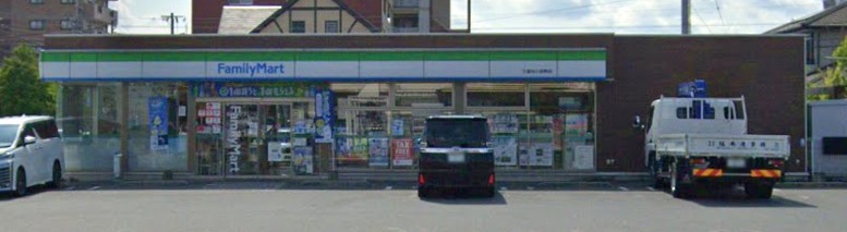 コンビニ　ファミリーマート 久留米小森野店（コンビニ）まで371m