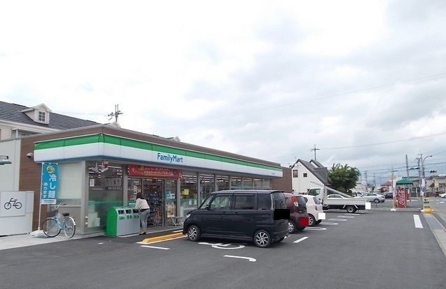 コンビニ　ファミリーマート東沖野店様（コンビニ）まで520m