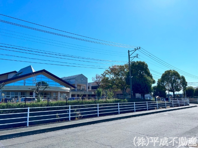 小学校　熊本市立日吉東小学校（小学校）まで594m