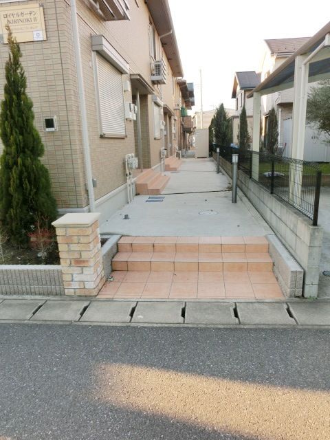 エントランス　お部屋へはこちらからどうぞ