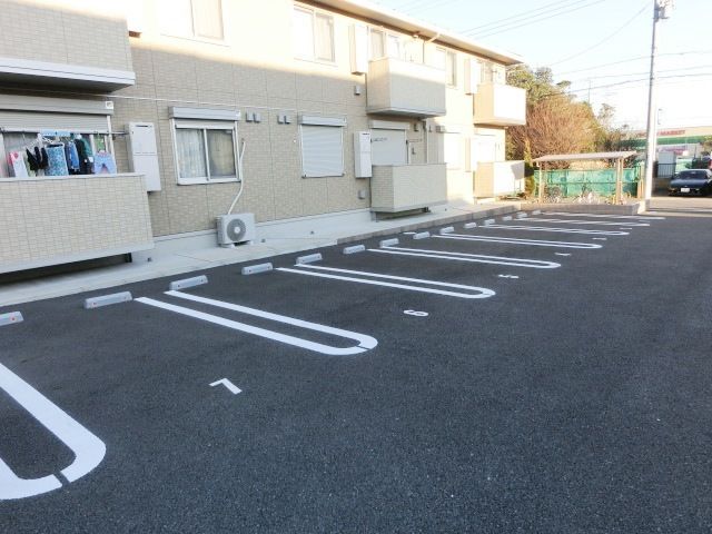 駐車場　敷地内の駐車場になります。