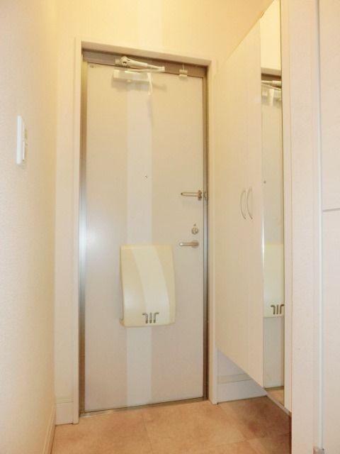 玄関　シューズＢＯＸ付きの玄関です