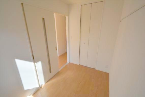 その他部屋・スペース　落ち着いた雰囲気のこのお部屋でゆっくりお休みください。