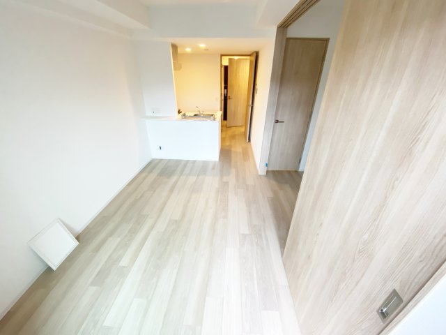 エスリード大阪城EASTの居間写真