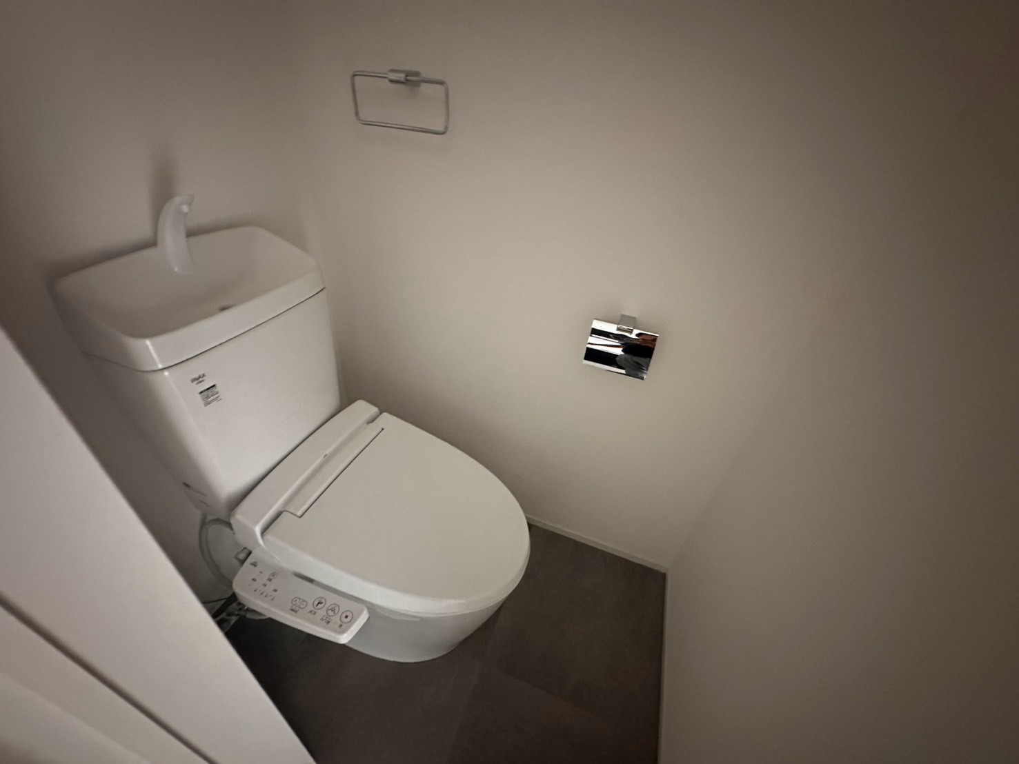 トイレ　トイレもきれいです
