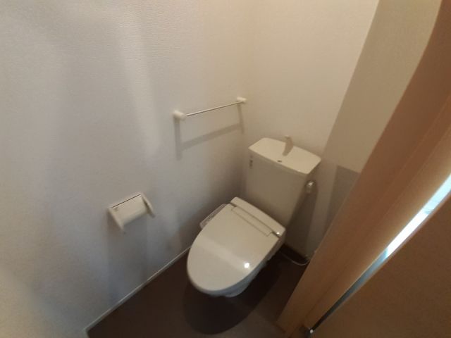 ファイヤーバードのトイレ写真