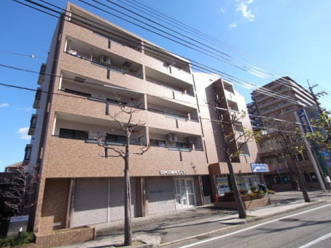 ファミリアル門戸の外観写真