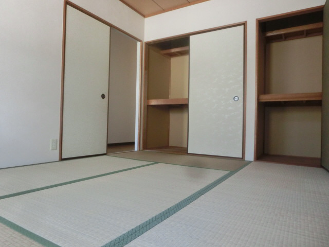 ＪＲ山陽本線 土山駅 徒歩4分 2階建 築34年の内装写真