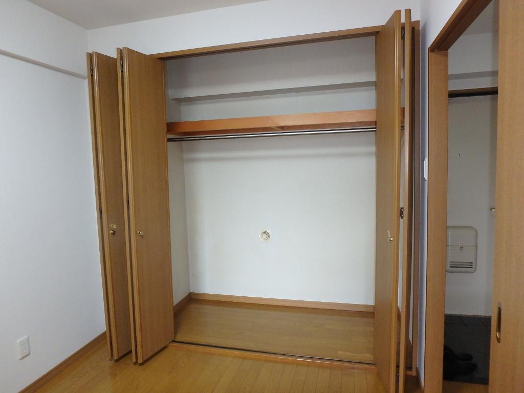 収納　クローゼット