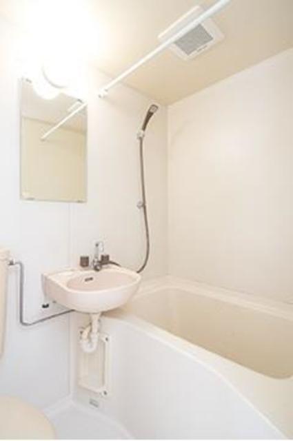 バス・シャワールーム　※写真は同タイプ住戸です。