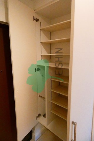 玄関　下駄箱もしっかりついてます！