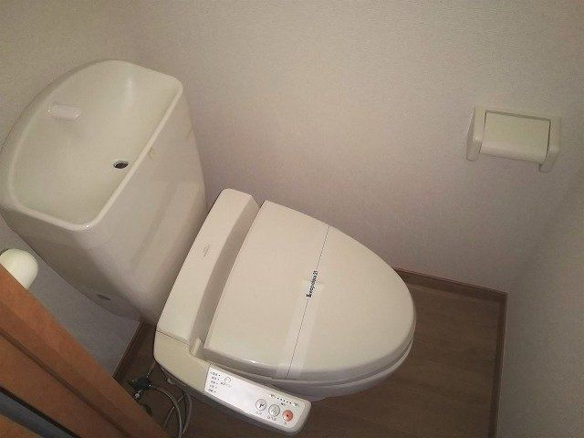 その他　温水洗浄便座完備　嬉しい風呂・トイレ別