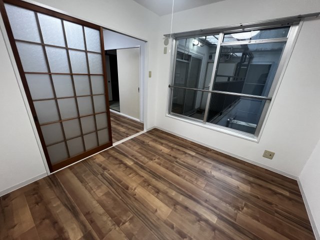 ロイヤルメゾン山際の内装写真