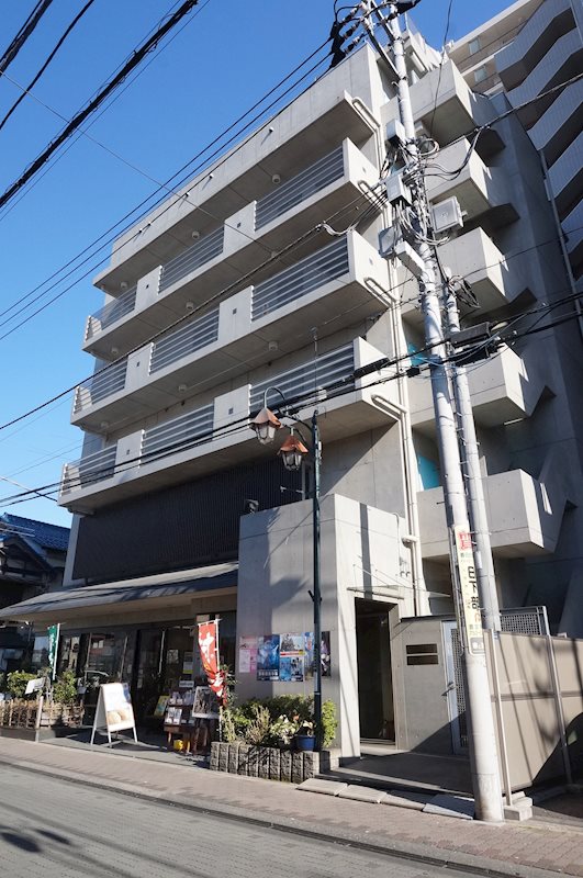 建物外観　春日部駅徒歩３分（２４０ｍ）の好立地