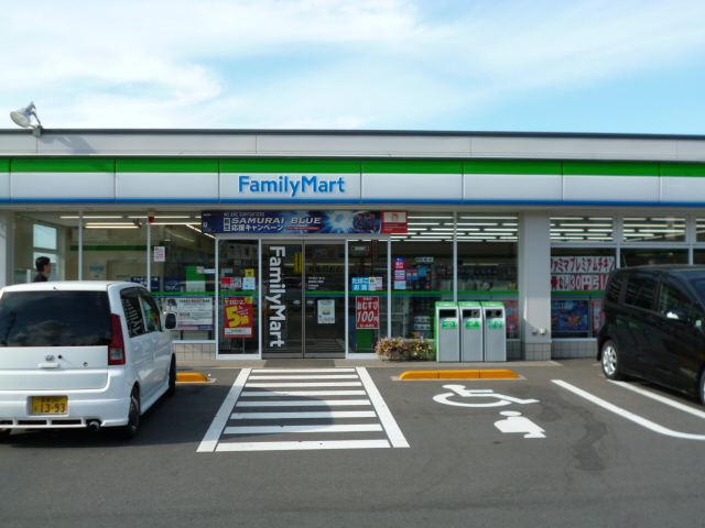 コンビニ　ファミリーマート新居浜土橋店（コンビニ）まで482m