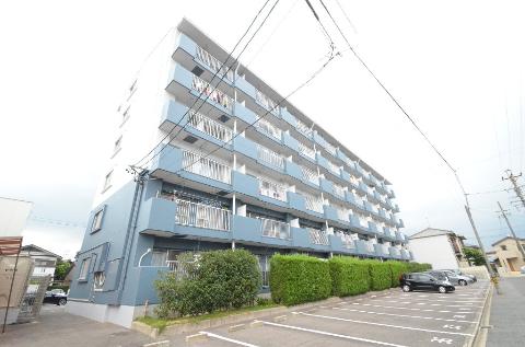 名古屋市中川区松年町のマンションの建物外観