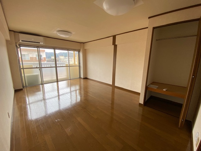 マンション倉前の内装写真