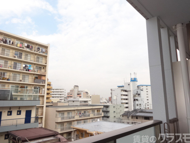 バルコニー　風通しの良い、奥行きのあるバルコニーです☆