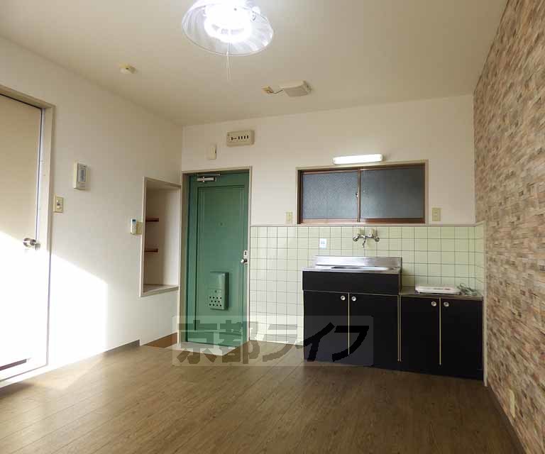 居室・リビング　綺麗な室内です。