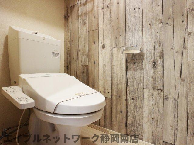 トイレ　トイレもきれいです