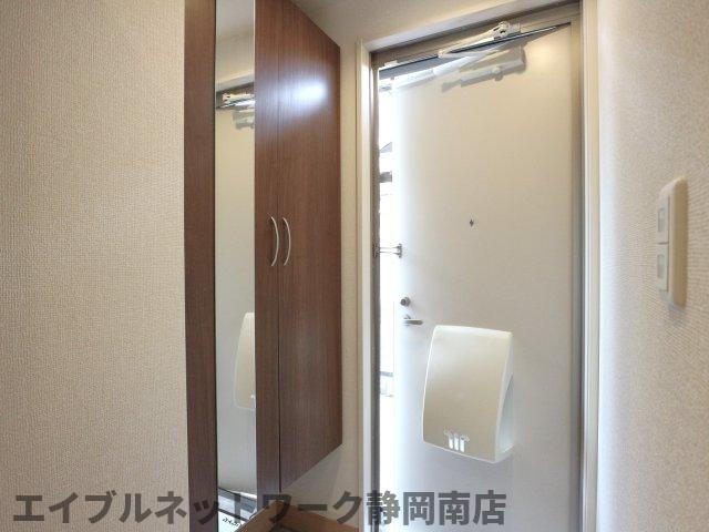 玄関　ゆったりとした玄関です