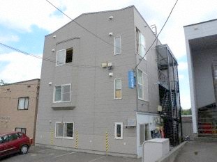 北海道札幌市豊平区平岸七条１３（アパート）の賃貸物件の外観