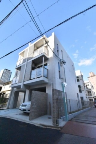 【名古屋市千種区菊坂町のマンションの建物外観】