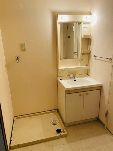 洗面設備　脱衣スペースもあります