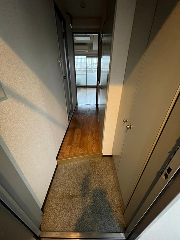 玄関　収納もある玄関です