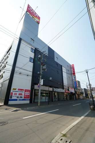 【札幌市中央区南五条西のマンションのドラックストア】