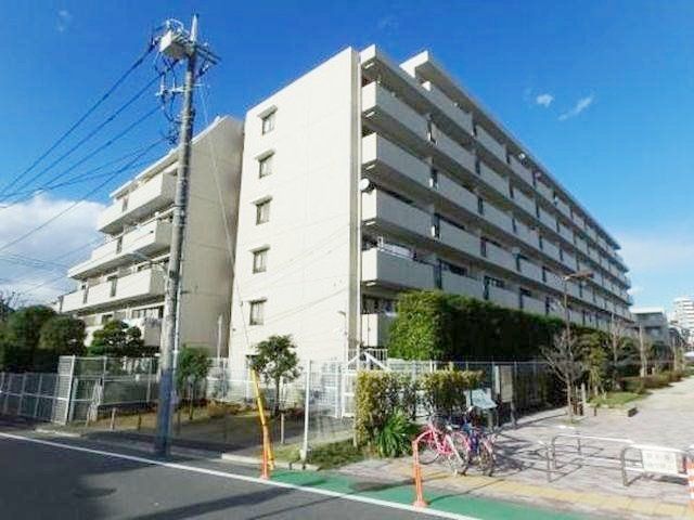 品川区小山のマンションの建物外観