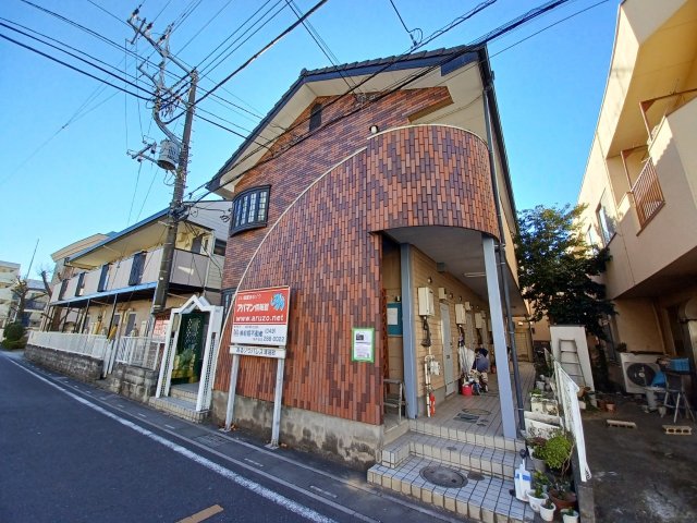 【あるゾウパレス溝端町の建物外観】