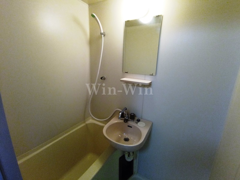 バス・シャワールーム　イメージ（同建物内別部屋の写真です）