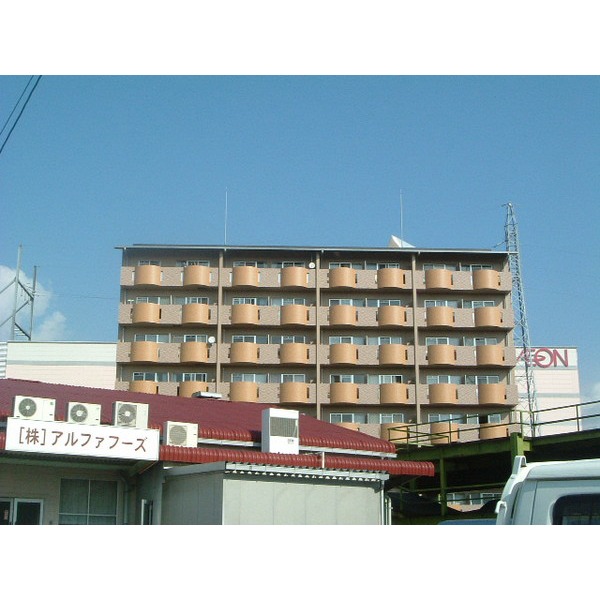 ガーデンハイム西村の建物外観