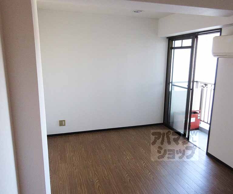 居室・リビング　日当り良好！