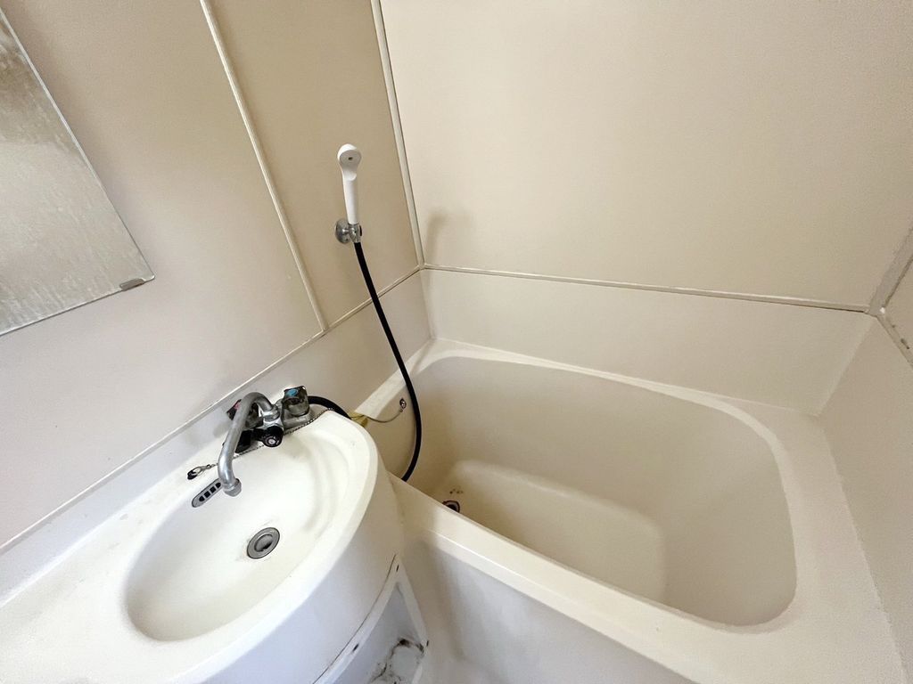 バス・シャワールーム　バス